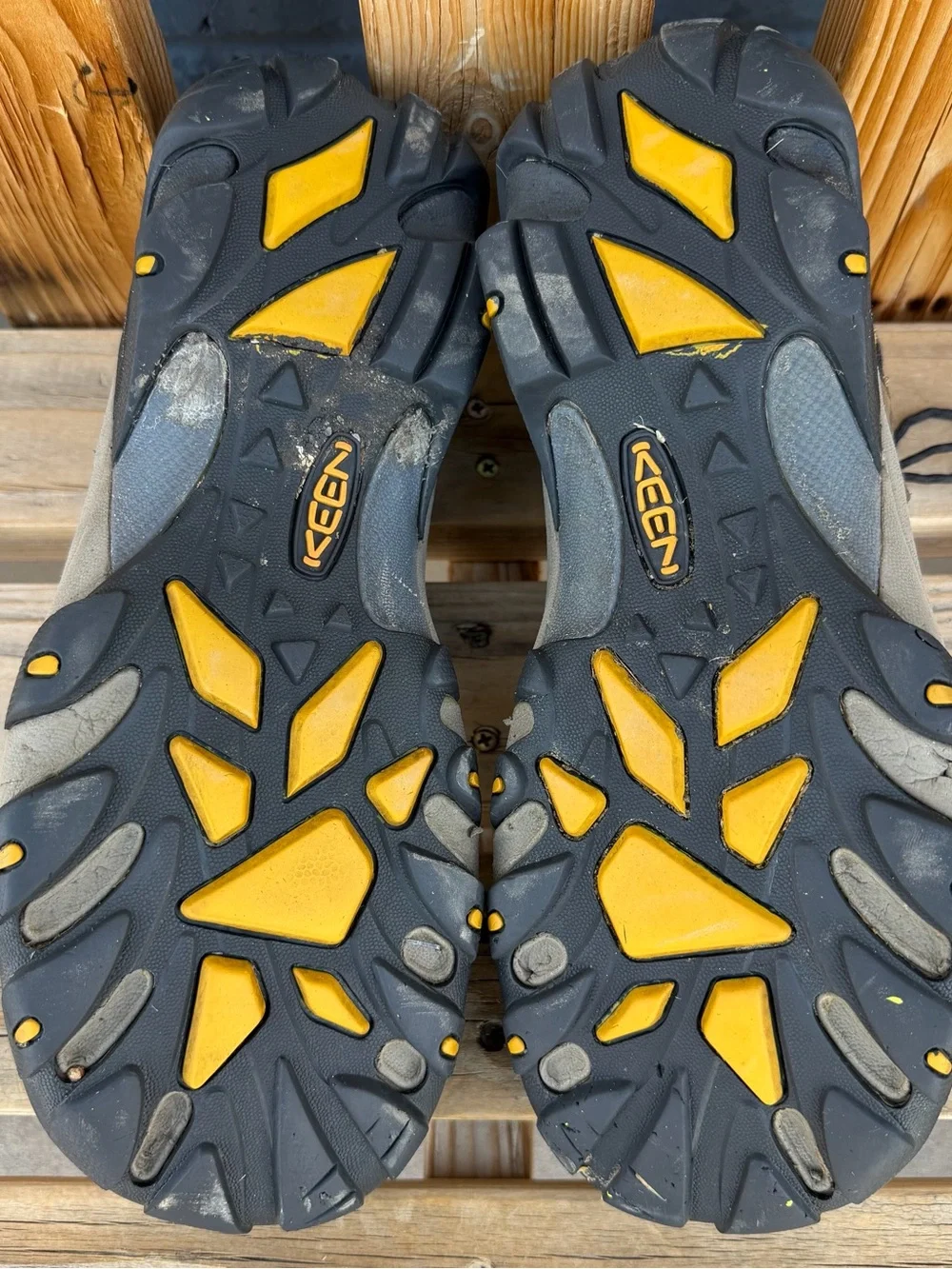 KEEN Men's size 15 Brown Leather Hiking Shoes